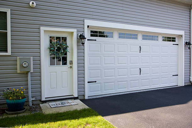 24/7 Emergency Garage Door Panel Replacement experts in Gamewell, NC
